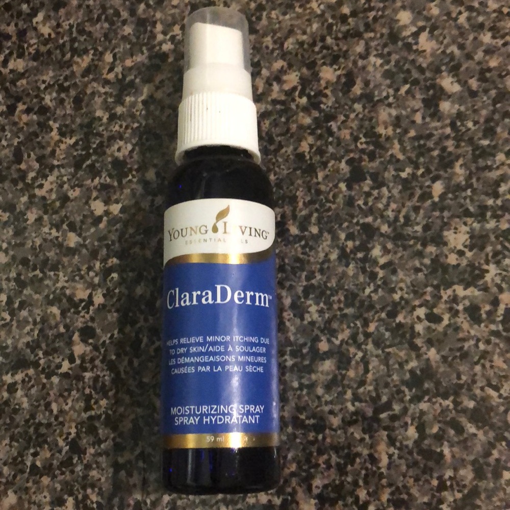 ClaraDerm Moisturizing spray